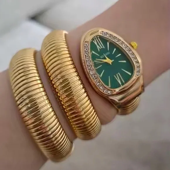 Serpenti Elegant Gold Wrap Women's Watch - Picture 3 of 16